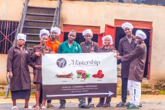 Workers-holding-the-banner