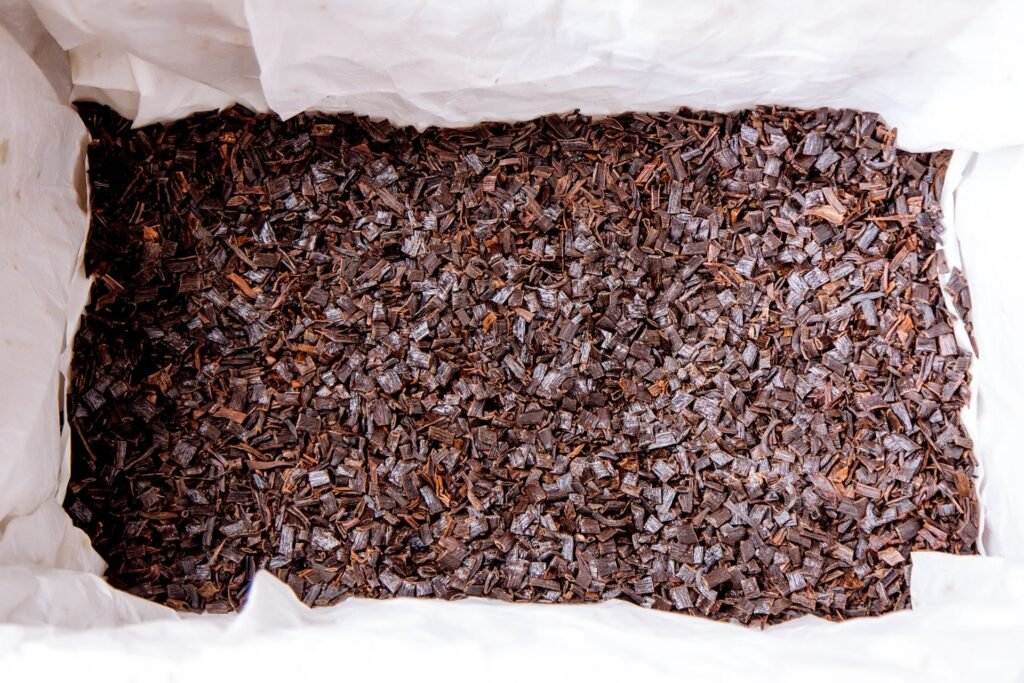 Cuts Grade Vanilla Beans from Uganda